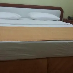 Royal Paris Hotel